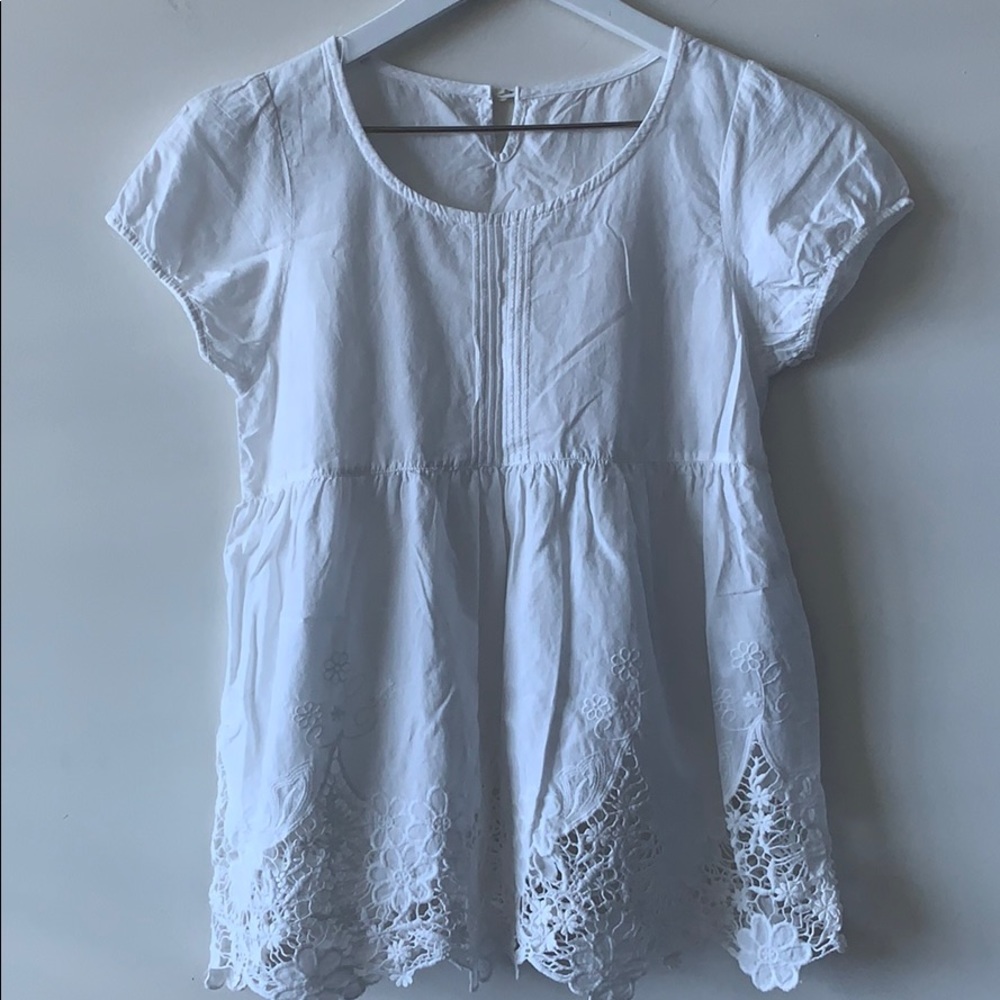 Earth Music Ecology white eyelet top short sleeve